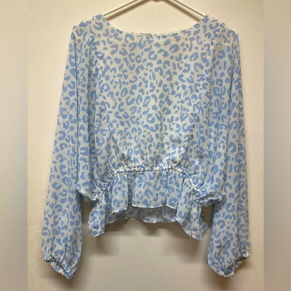 Pants Store Animal Print Top in Blue and White Size M ruffle hem balloon sleeves - Picture 1 of 4